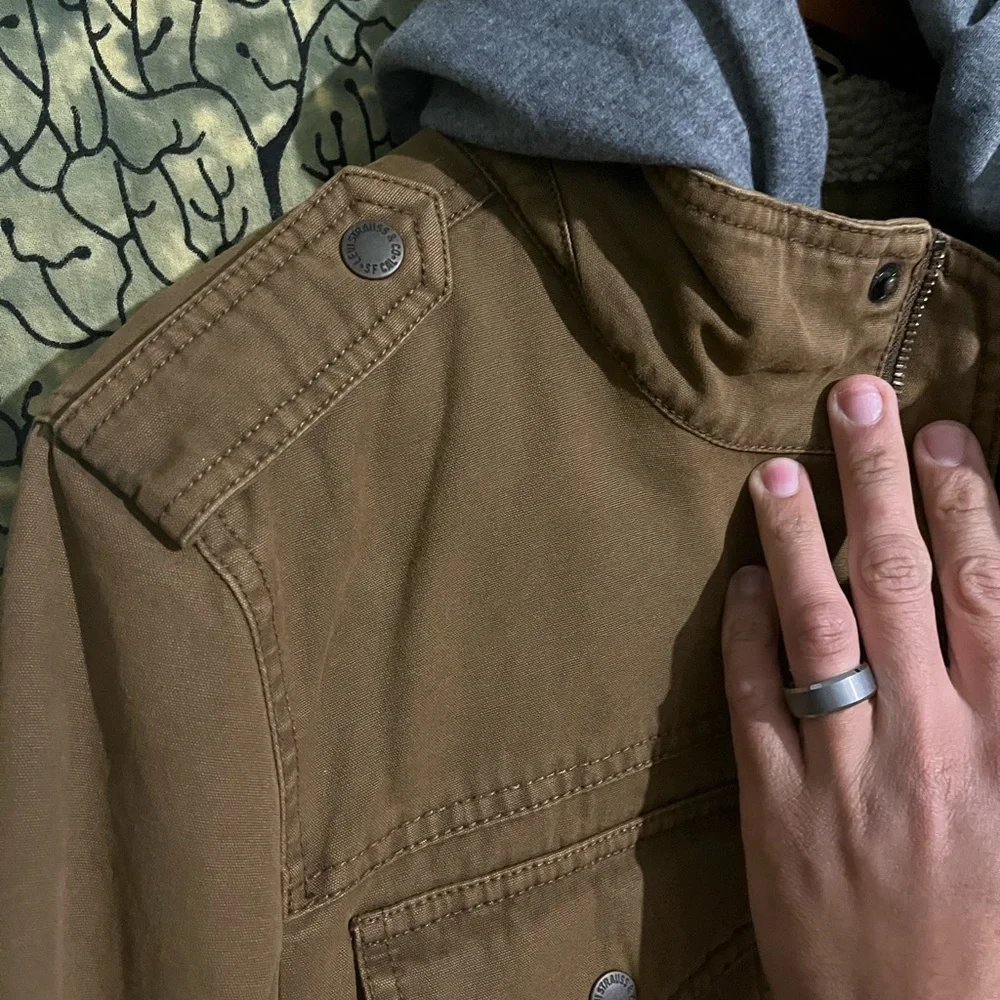 NWT Levi’s Washed Cotton Quilt-Lined Trucker Jacket - Picture 16 of 16